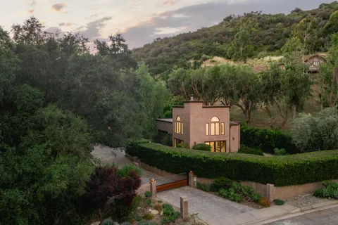 $4,295,000 | 1329 North Montgomery Street, Ojai, CA 93023