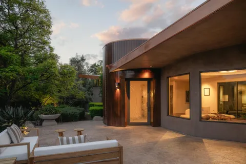 $4,295,000 | 1329 North Montgomery Street, Ojai, CA 93023