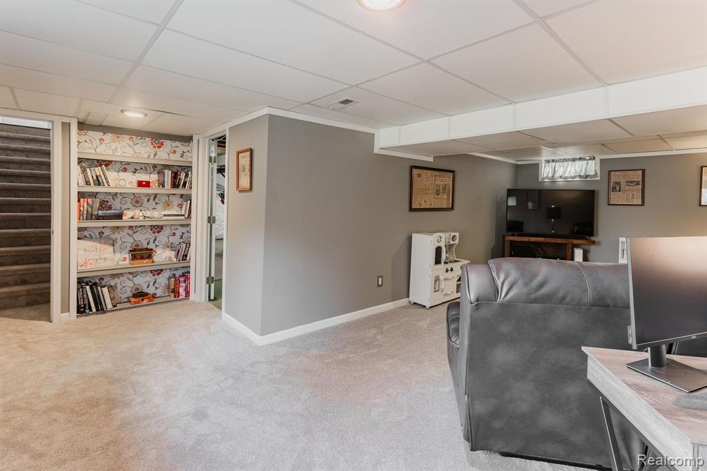 7660 Marshall Road Dexter, MI 48130 - Photo 31 of 59