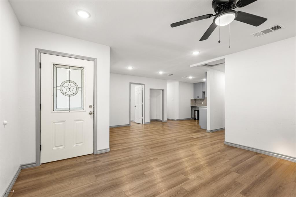 5160 Cardiff Street Dallas, TX 75241 - Photo 4 of 16