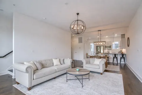 $675,000 | 810 Melpark Court, Nashville, TN 37204