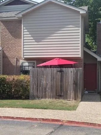 $1,300 | 1904 Dartmouth Street, Unit E6, College Station, TX 77840