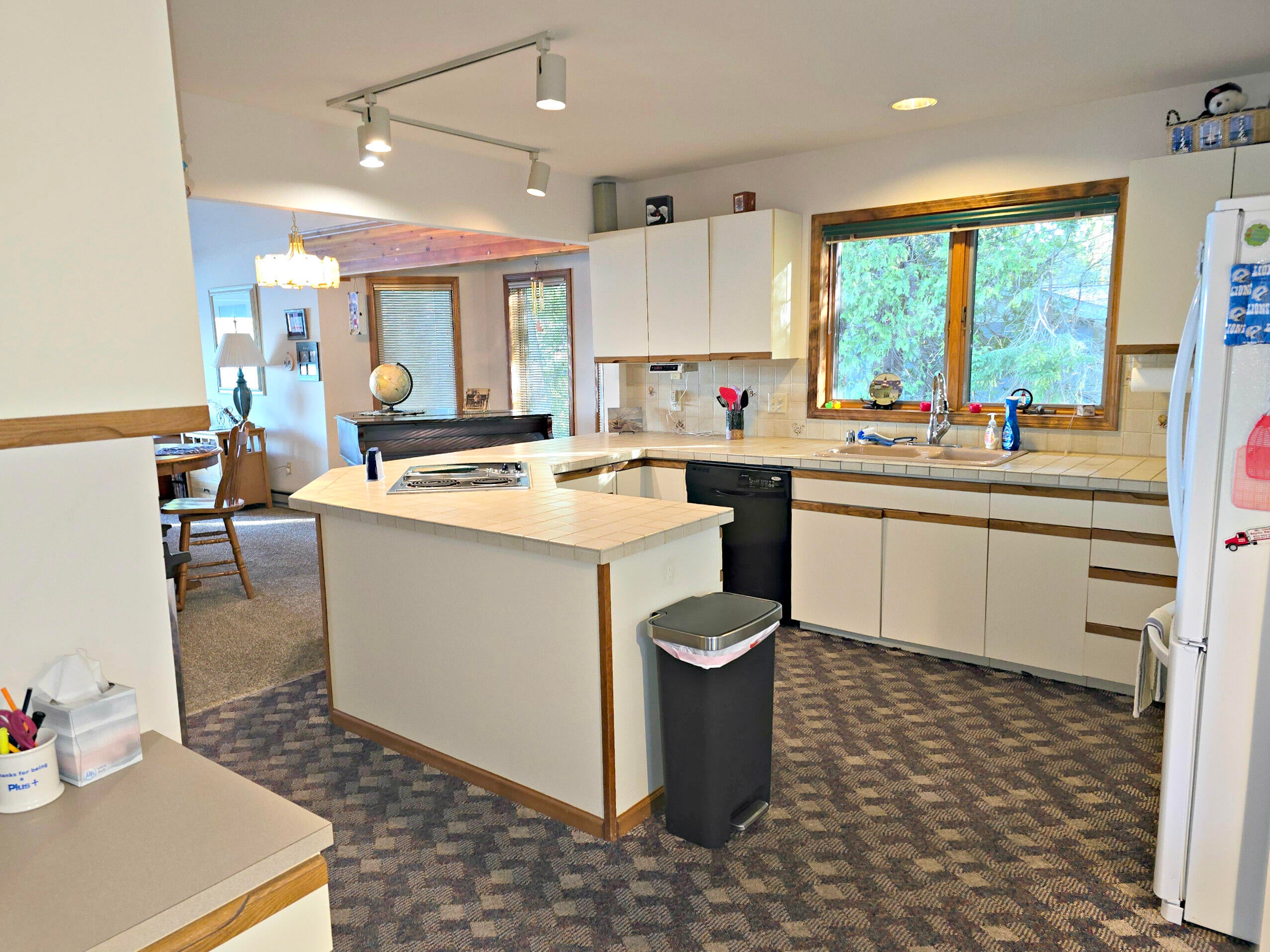 1627 Gros Cap Road St. Ignace, MI 49781 - Photo 16 of 63 Gallery Image 16