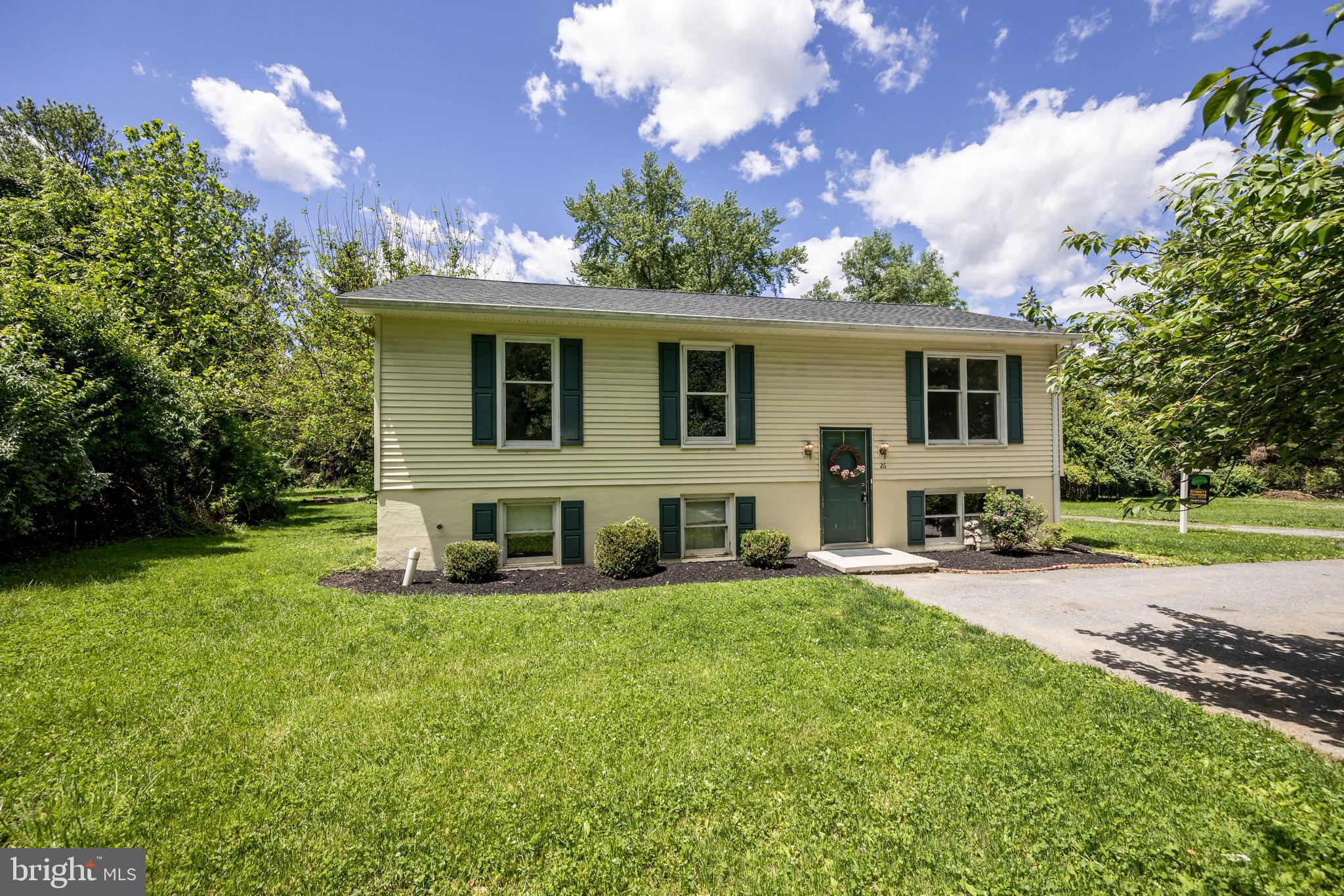 26 Sullivan Road Westminster, MD 21157 - Photo 2 of 31