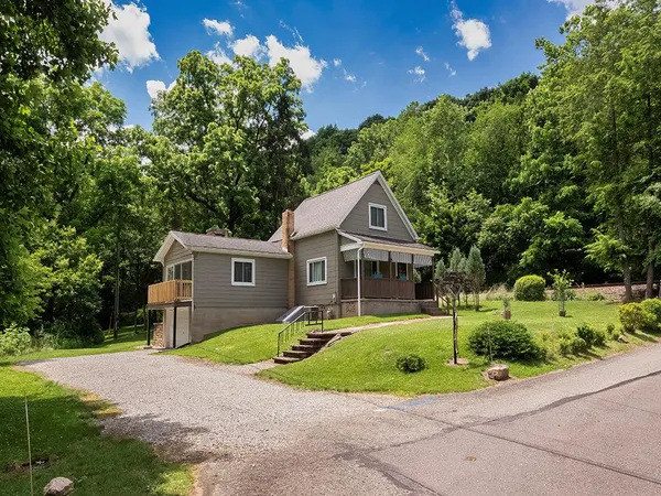 $174,900 | 2 Ferry Street, East Vandergrift, PA 15629