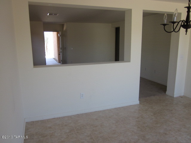 8264 West Razorbill Drive Tucson, AZ 85757 - Photo 2 of 12 Gallery Image 2