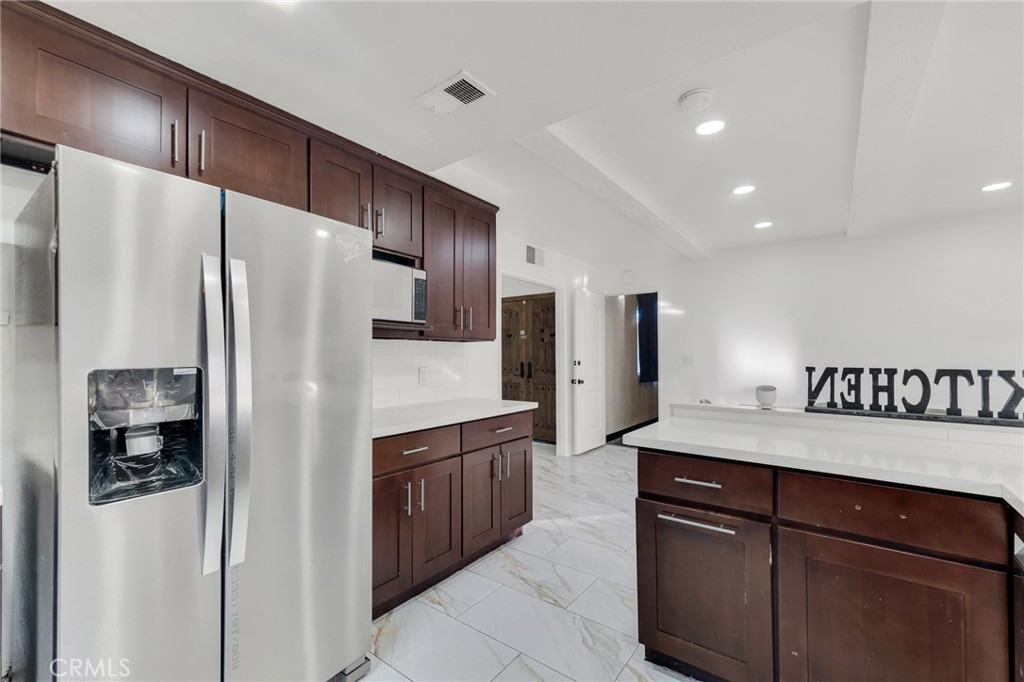 10755 Brookfield Road Chatsworth, CA 91311 - Photo 13 of 37