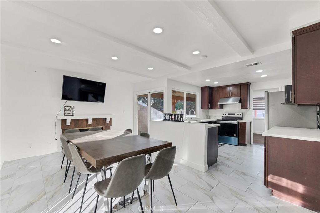 10755 Brookfield Road Chatsworth, CA 91311 - Photo 15 of 37