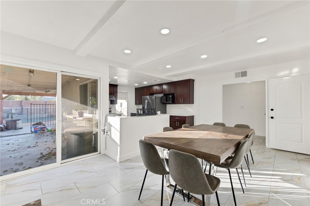 10755 Brookfield Road Chatsworth, CA 91311 - Photo 16 of 37