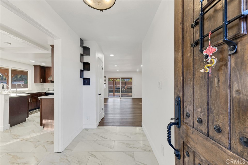 10755 Brookfield Road Chatsworth, CA 91311 - Photo 5 of 37 Entrance