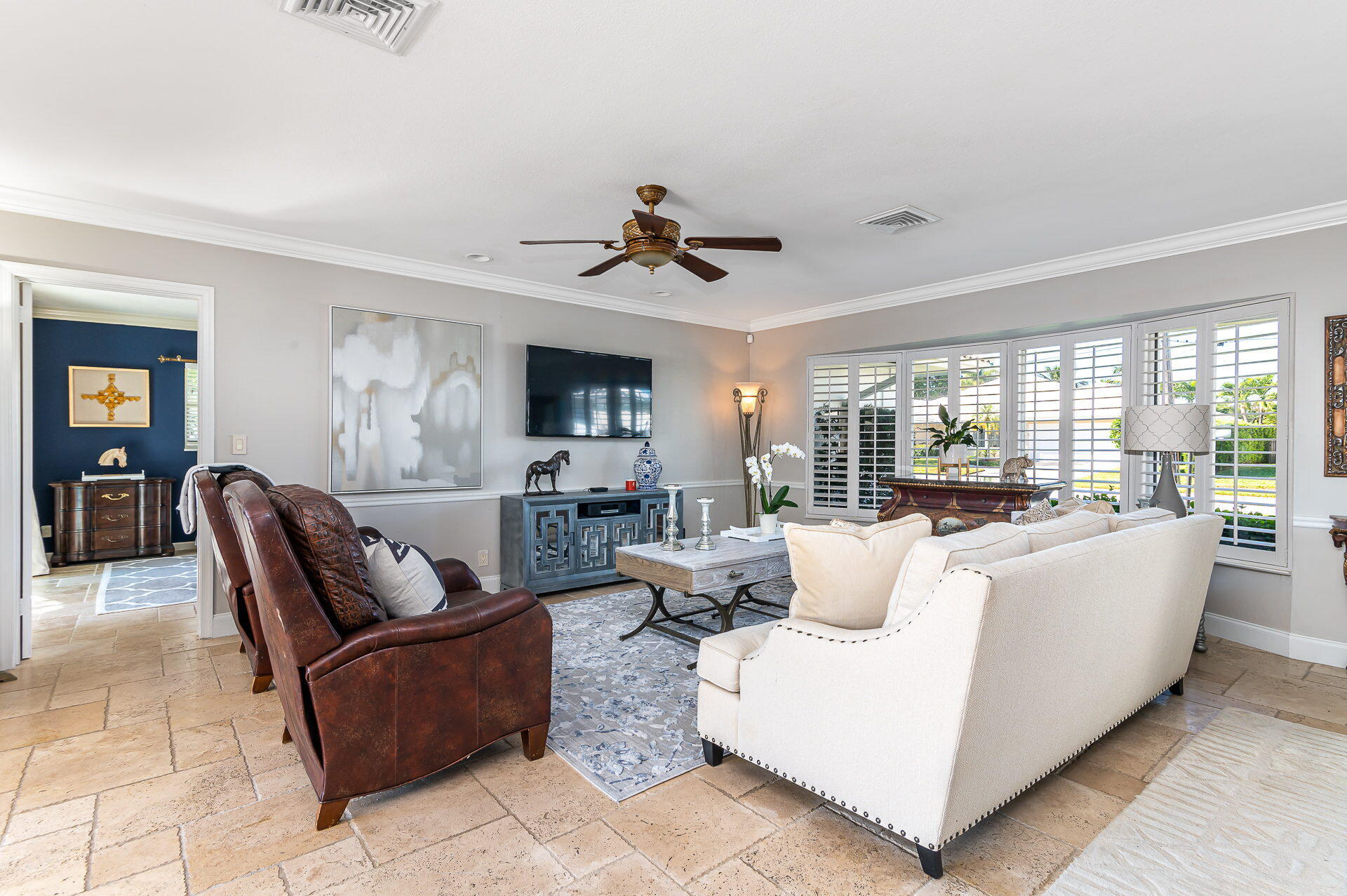 1060 Pepperridge Terrace Boca Raton, FL 33486 - Photo 8 of 43 Liv room