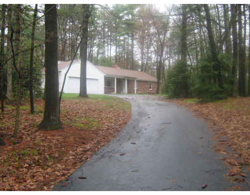 475 Reservoir Road Lunenburg, MA 01462 - Photo 1 of 1 front view of a house with a yard