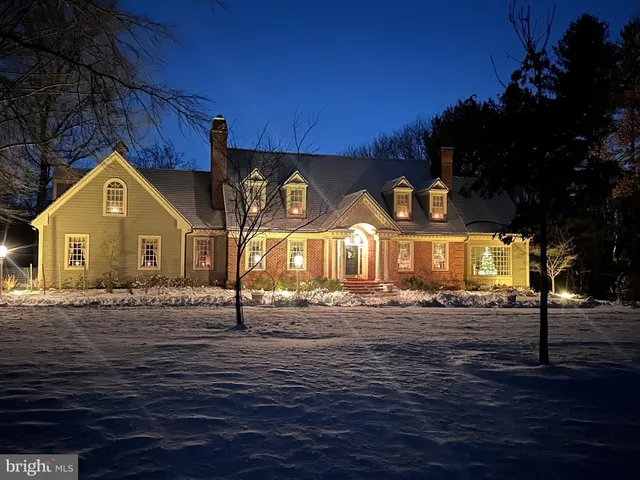 $2,300,000 | 25 Springhill Farm Court, Cockeysville, MD 21030