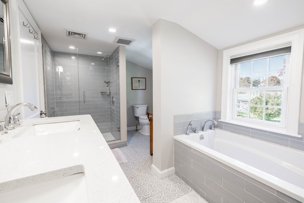 11 Summit Avenue Scituate, MA 02066 - Photo 21 of 27 Gallery Image 21