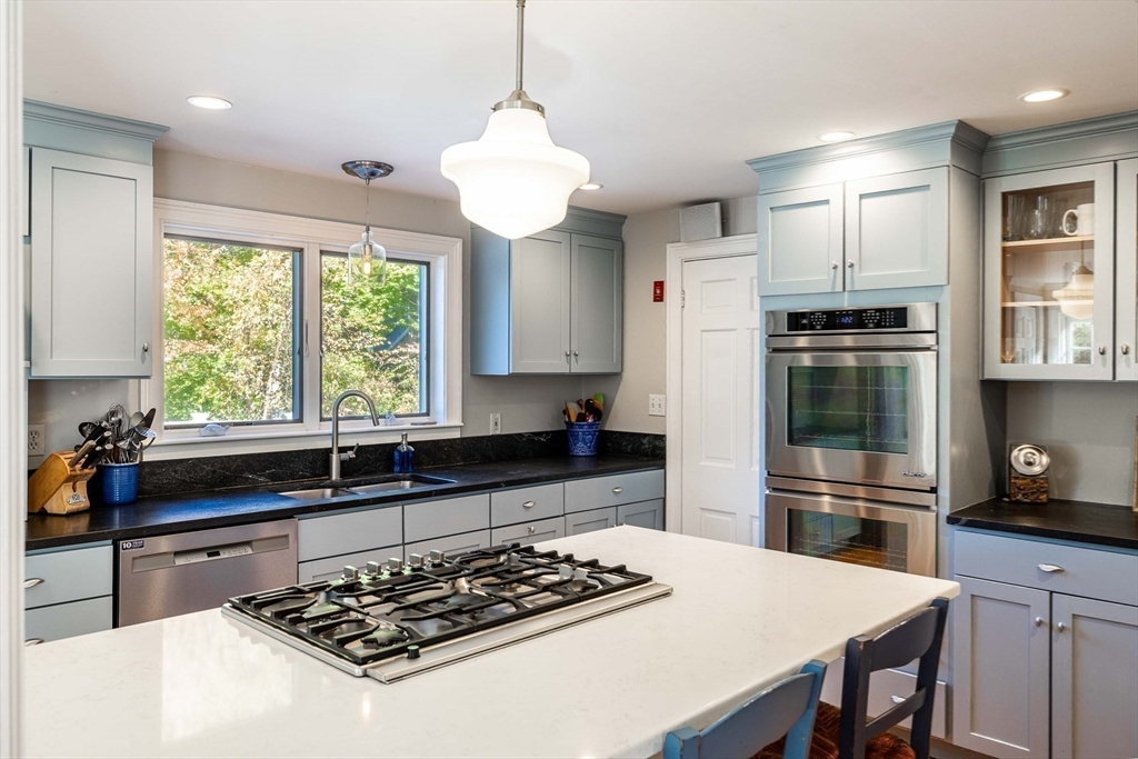11 Summit Avenue Scituate, MA 02066 - Photo 9 of 27 Gallery Image 9