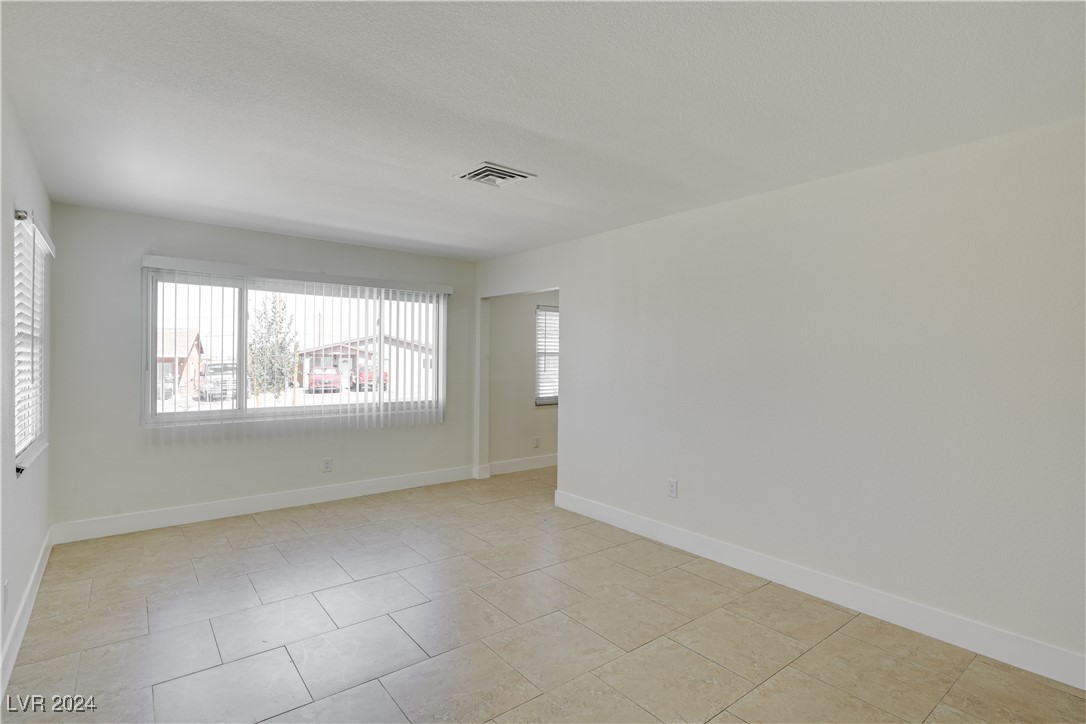 247 West Basic Road Henderson, NV 89015 - Photo 8 of 22