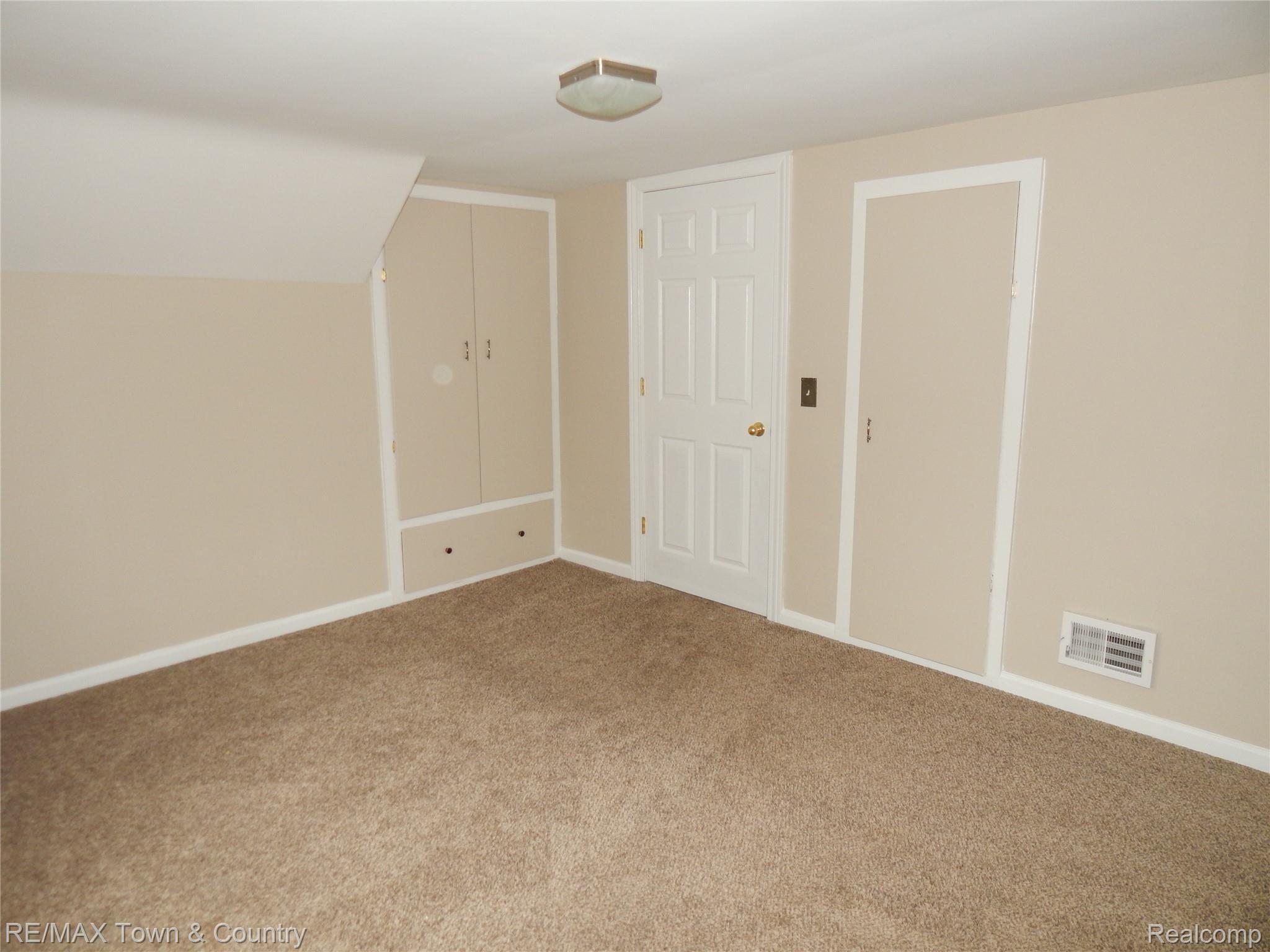 433 Elms Road Flushing, MI 48433 - Photo 25 of 36 DSCN1128.JPG