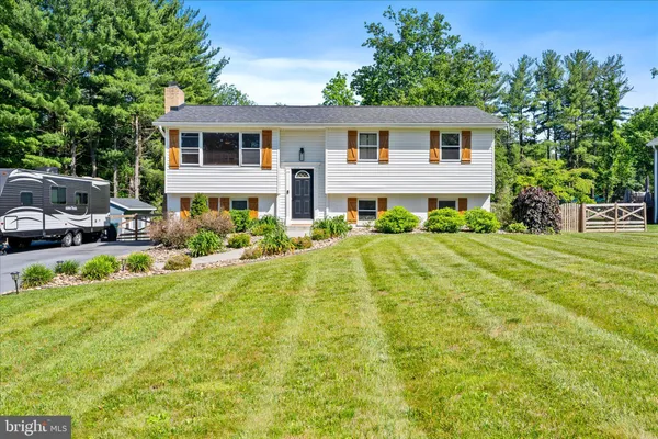 $425,000 | 21609 Kelso Drive, Hagerstown, MD 21742