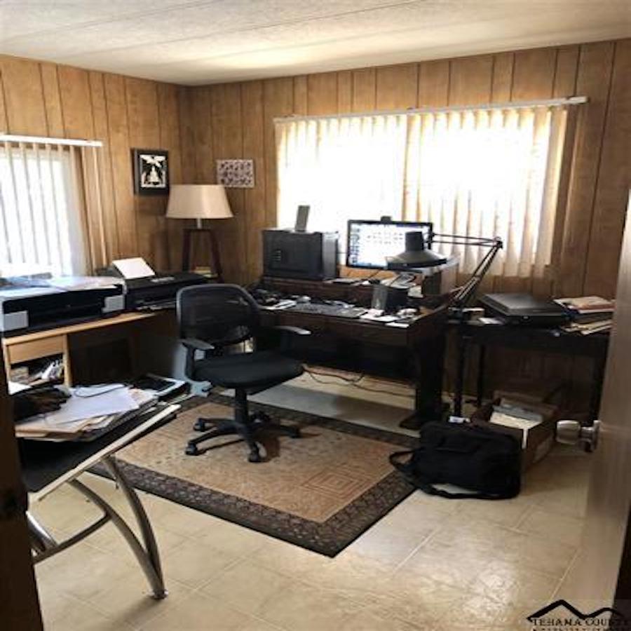 7395 Cardinal Road Corning, CA 96021 - Photo 12 of 15 Office