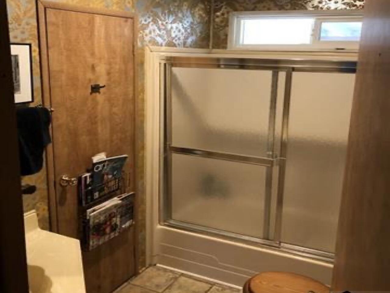 7395 Cardinal Road Corning, CA 96021 - Photo 13 of 15 Bathroom