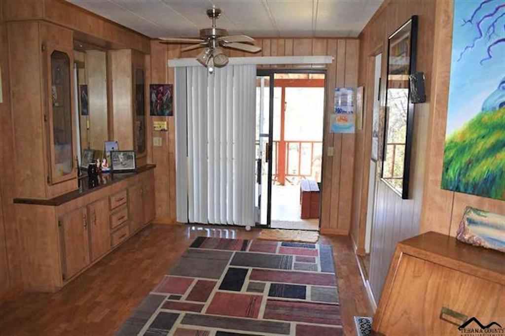 7395 Cardinal Road Corning, CA 96021 - Photo 4 of 15 Dining