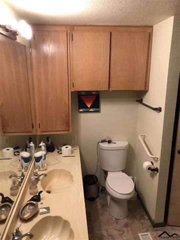 7395 Cardinal Road Corning, CA 96021 - Photo 7 of 15 20190221-8