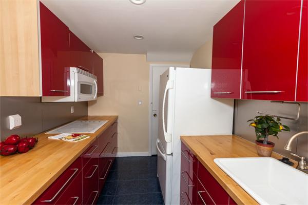 12 Emerson Gardens Road, Unit 12 Lexington, MA 02420 - Photo 8 of 8 Gallery Image 8