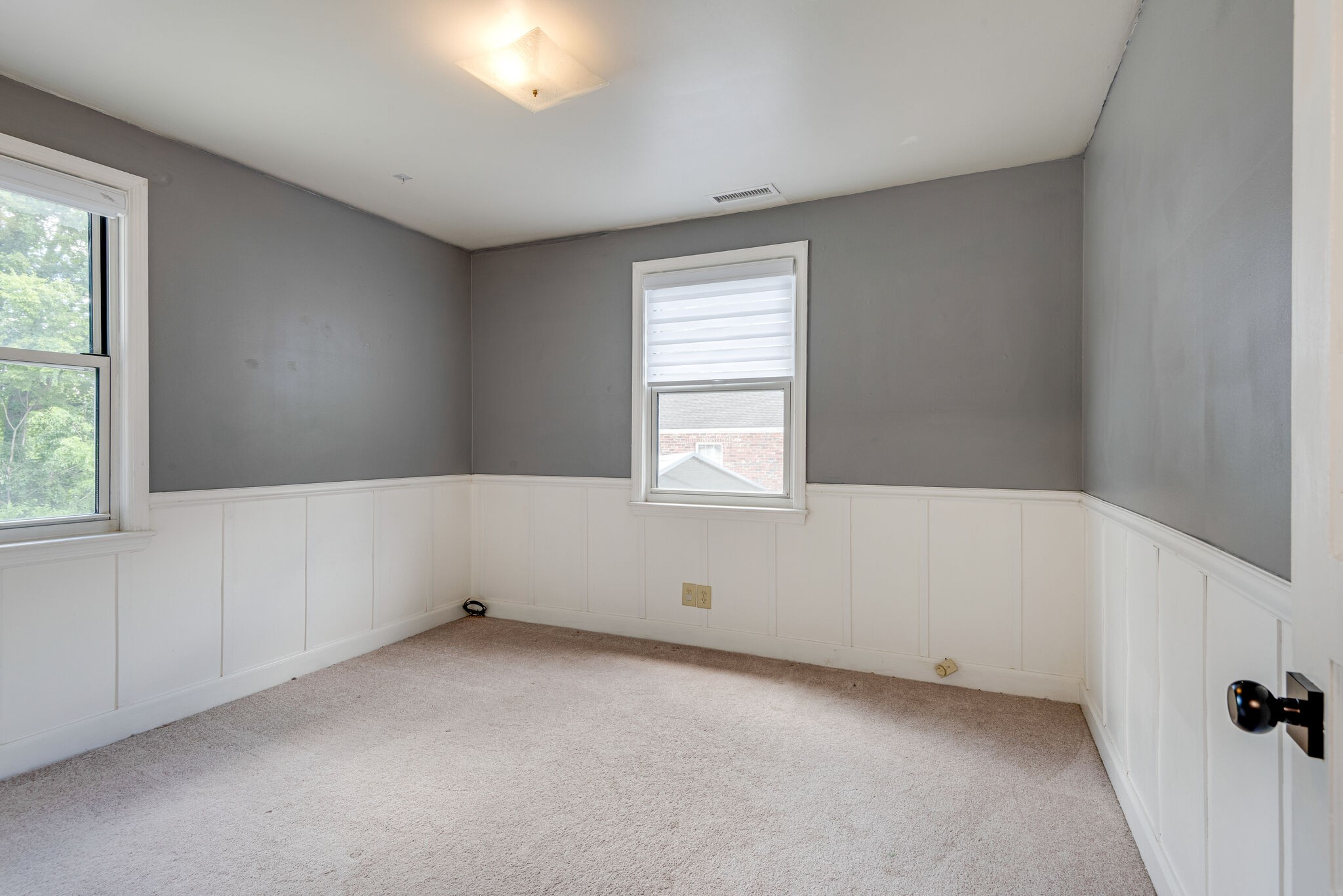 1021 Mitchell Road Nashville, TN 37206 - Photo 17 of 29 a view of room with window