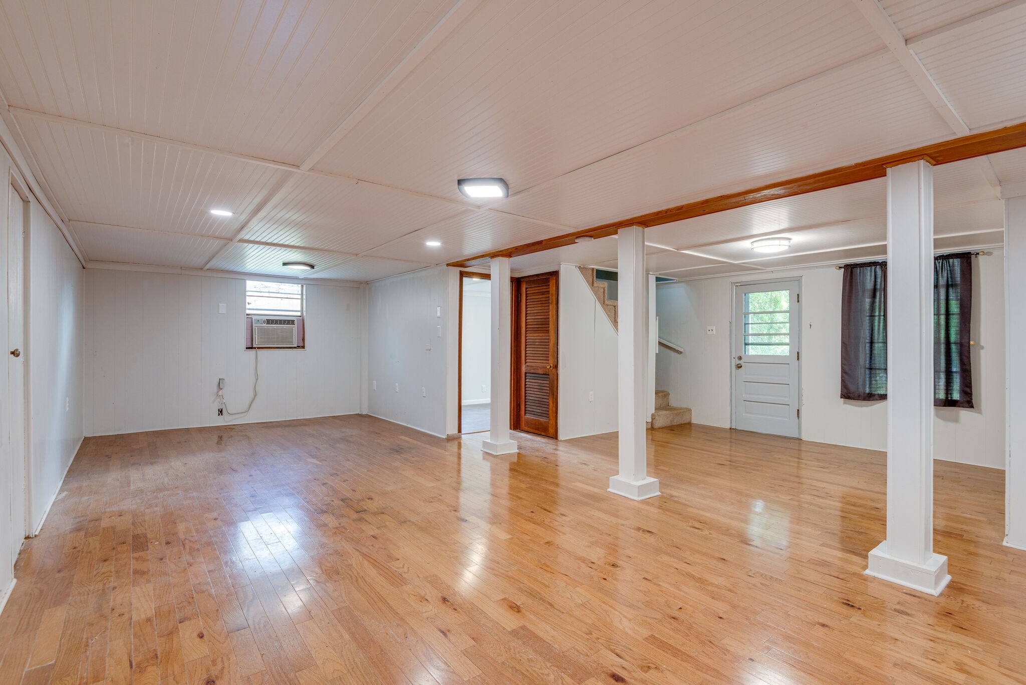1021 Mitchell Road Nashville, TN 37206 - Photo 24 of 29 a view of empty room with wooden floor