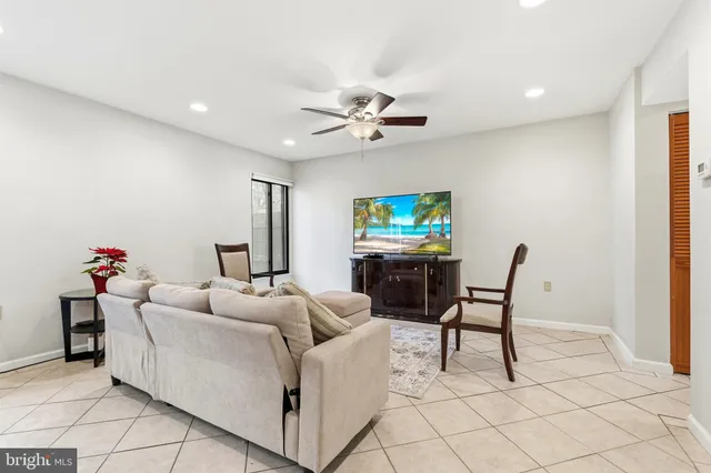 $349,000 | 7641 Laytonia Drive, Gaithersburg, MD 20877