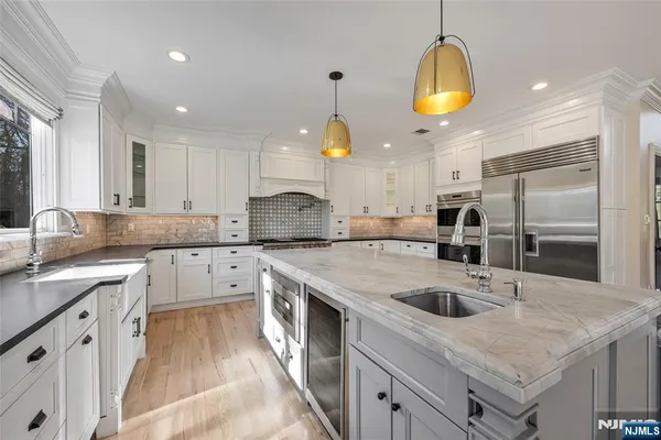 $3,488,800 | 41 Sunset Road, Demarest, NJ 07627