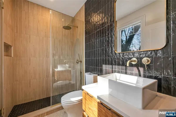 $3,488,800 | 41 Sunset Road, Demarest, NJ 07627