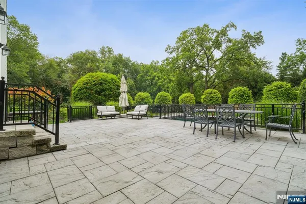 $3,488,800 | 41 Sunset Road, Demarest, NJ 07627