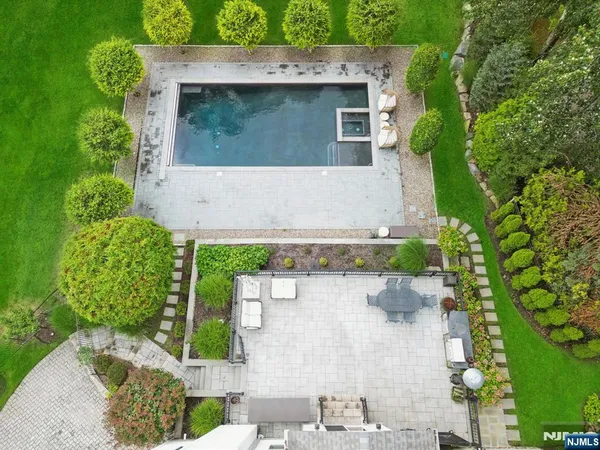 $3,488,800 | 41 Sunset Road, Demarest, NJ 07627