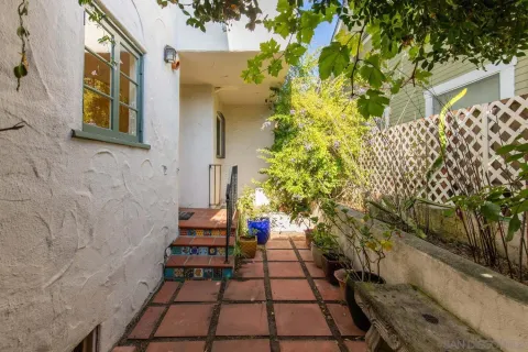 $1,350,000 | 2521 Collier Avenue, San Diego, CA 92116