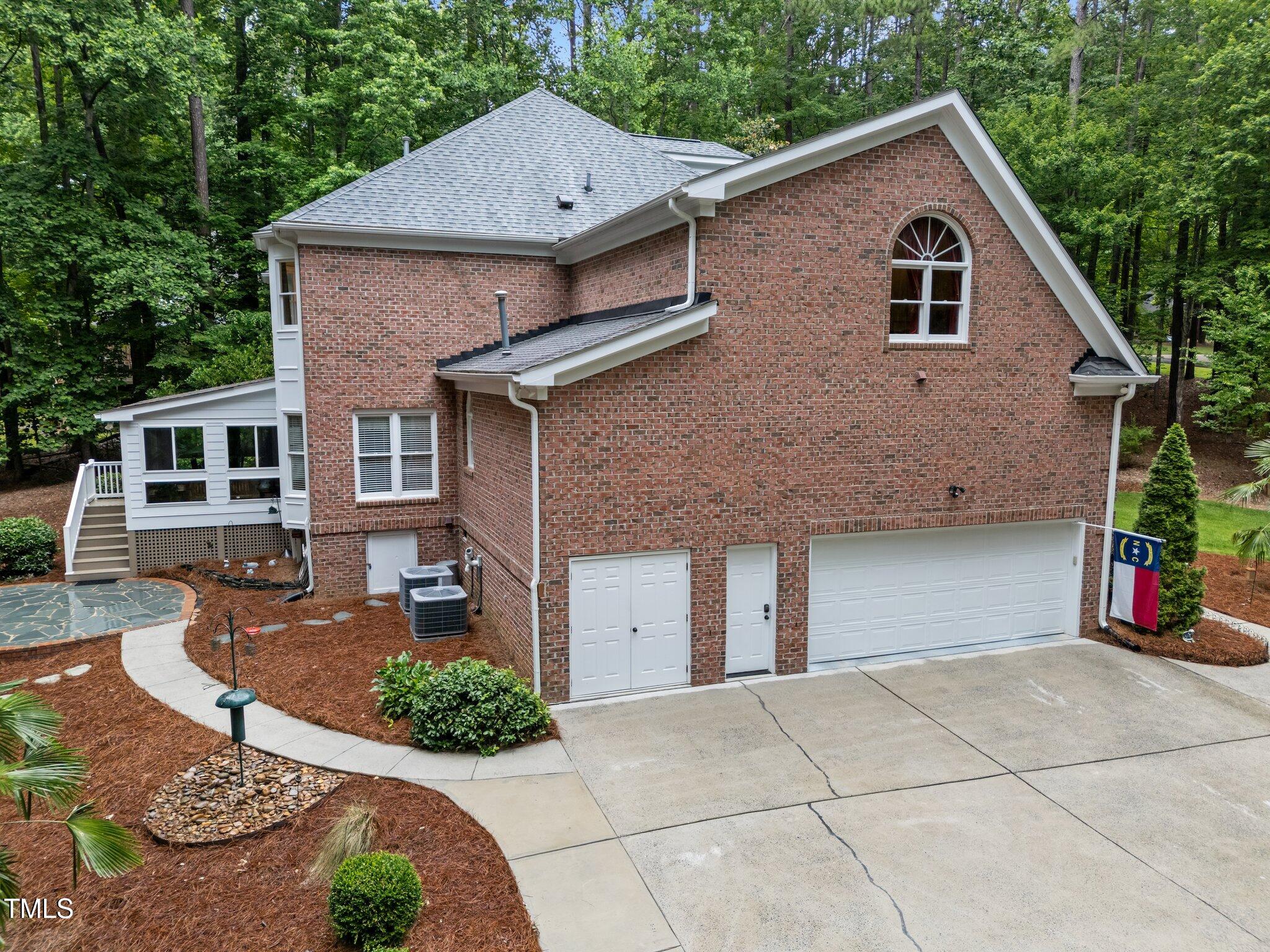 5805 Laurel Rock Lane Raleigh, NC 27613 - Photo 31 of 41 53-web-or-mls-DJI_20250527094557_0947_D