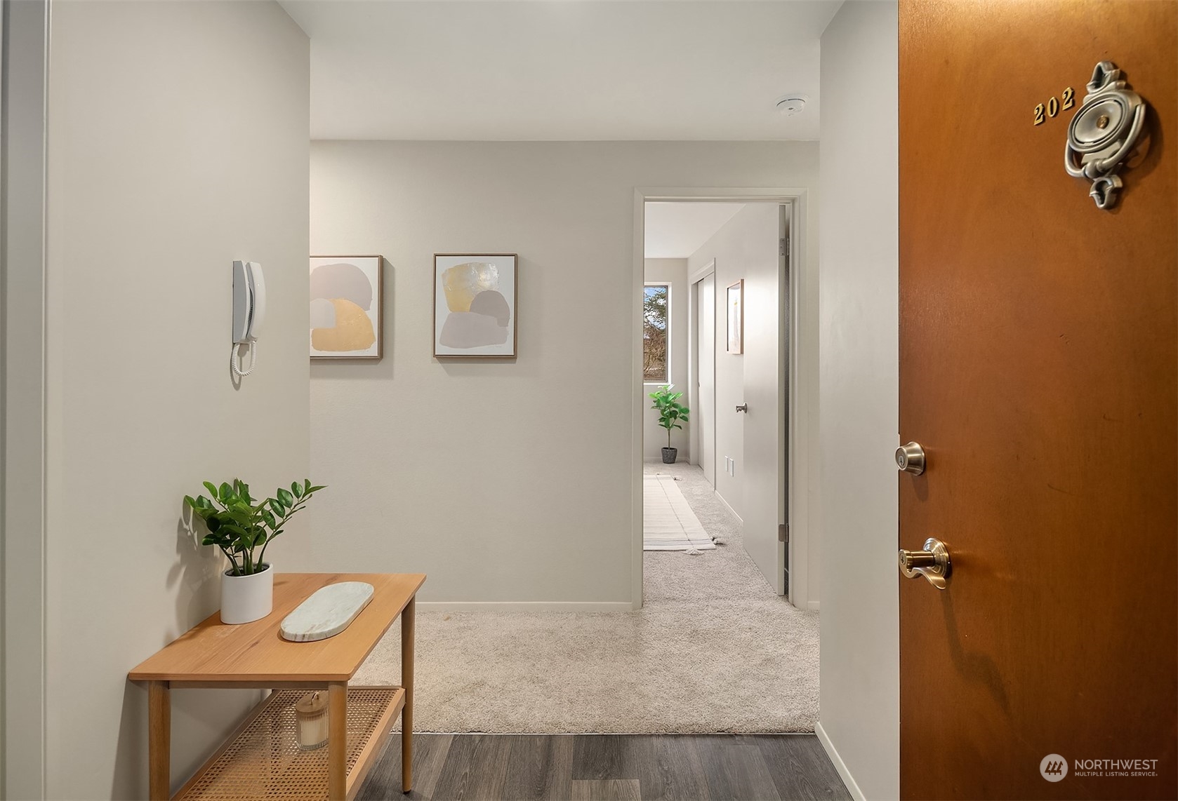 325 Walnut Street, Unit 202 Edmonds, WA 98020 - Photo 2 of 25 Gallery Image 2