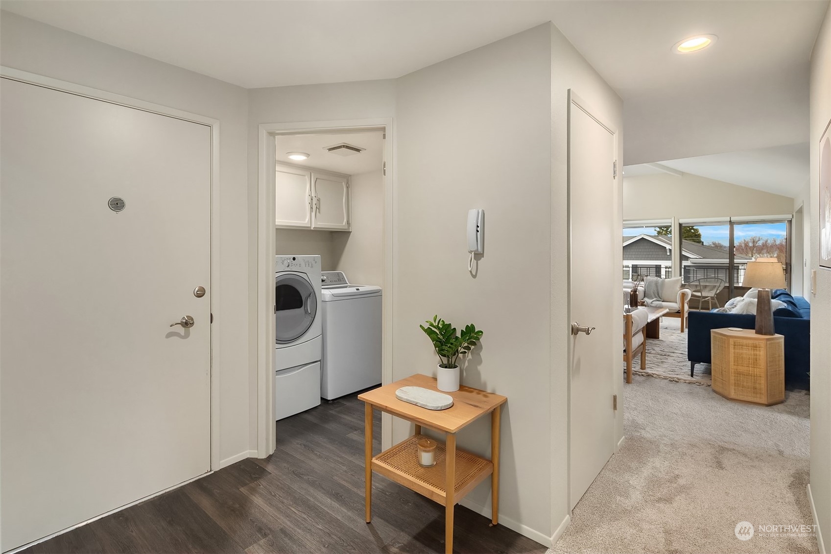 325 Walnut Street, Unit 202 Edmonds, WA 98020 - Photo 3 of 25 Gallery Image 3