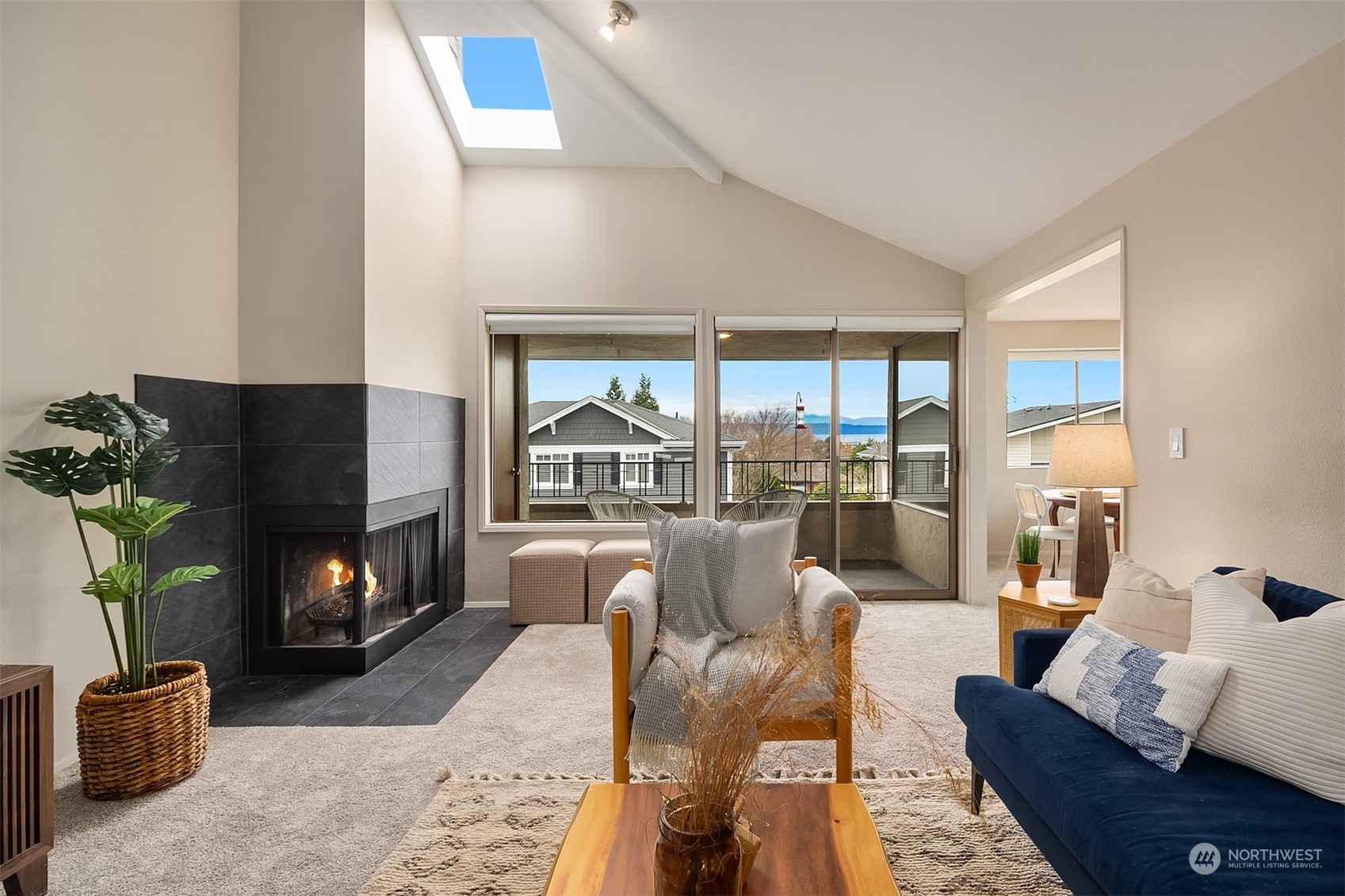 325 Walnut Street, Unit 202 Edmonds, WA 98020 - Photo 4 of 25 Gallery Image 4