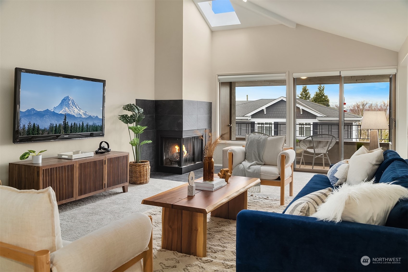 325 Walnut Street, Unit 202 Edmonds, WA 98020 - Photo 6 of 25 Gallery Image 6