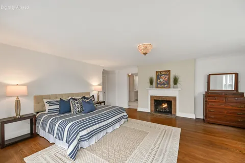 $1,395,000 | 3445 North Lake Drive, Milwaukee, WI 53211