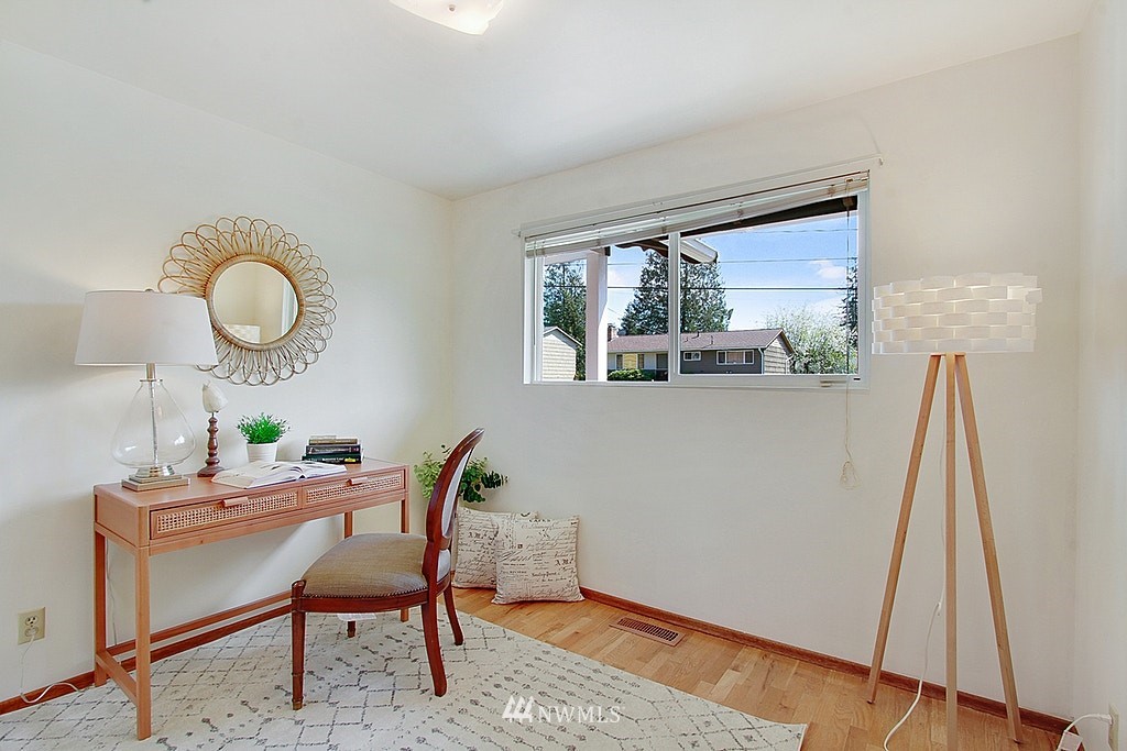 12642 Southeast 161st Street Renton, WA 98058 - Photo 12 of 21 Gallery Image 12