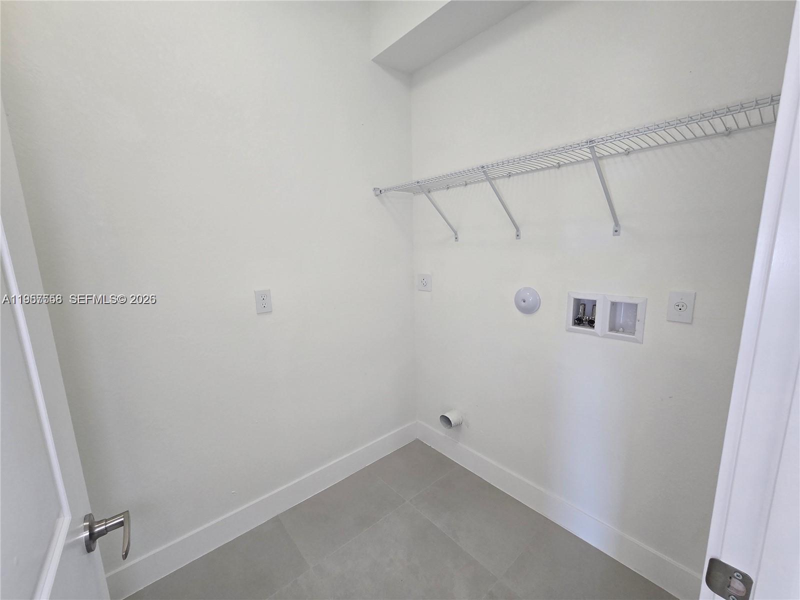 19534 Southwest 324th Street Homestead, FL 33030 - Photo 29 of 86 a view of small space