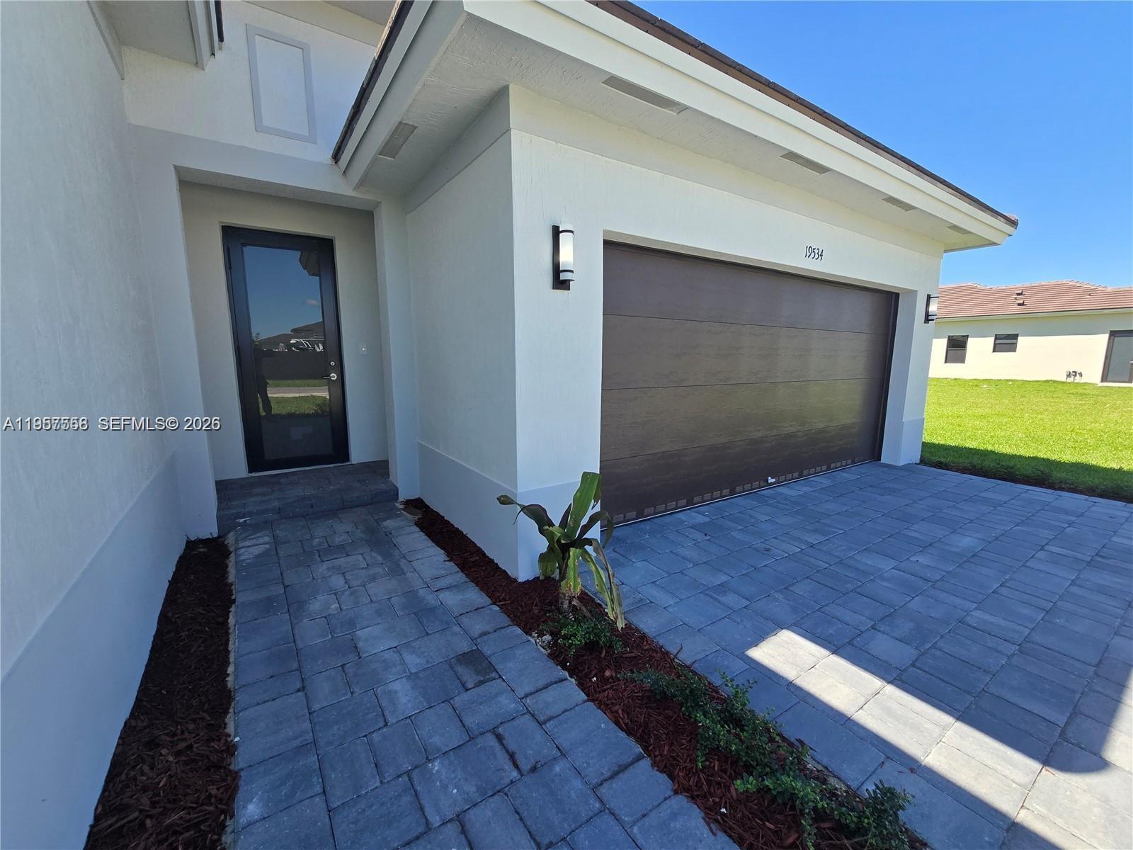 19534 Southwest 324th Street Homestead, FL 33030 - Photo 3 of 86