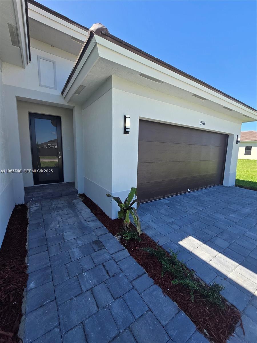 19534 Southwest 324th Street Homestead, FL 33030 - Photo 43 of 86 a view of outdoor space