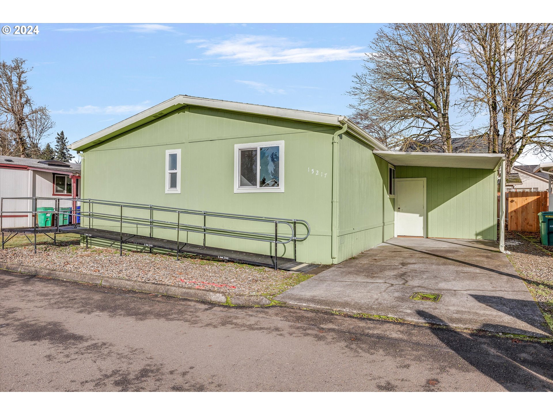 15217 Southeast Louise Ln  