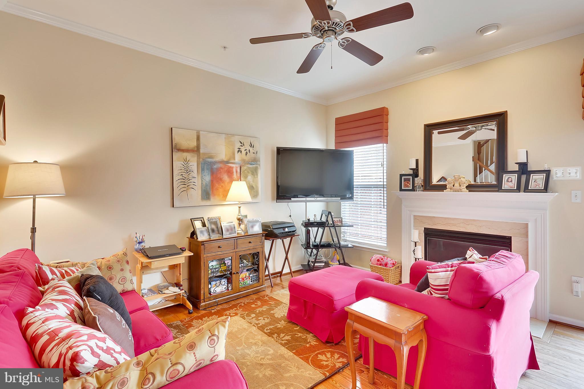33 Inkberry Circle Gaithersburg, MD 20877 - Photo 8 of 30 Morning room