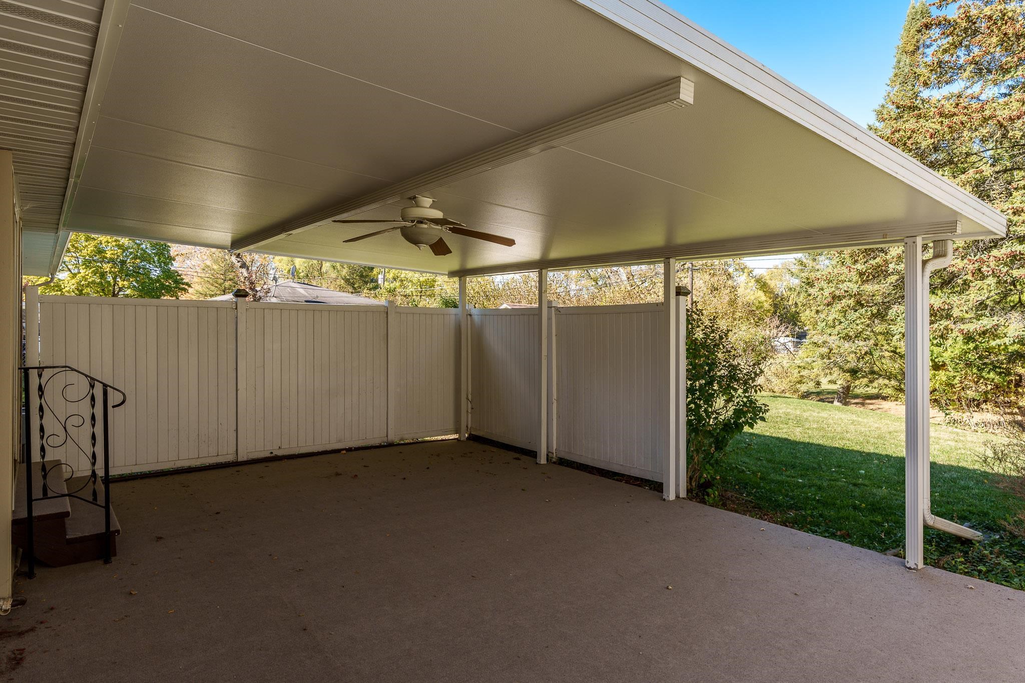3332 Wesleyan Avenue Rockford, IL 61108 - Photo 38 of 45 a view of a garage