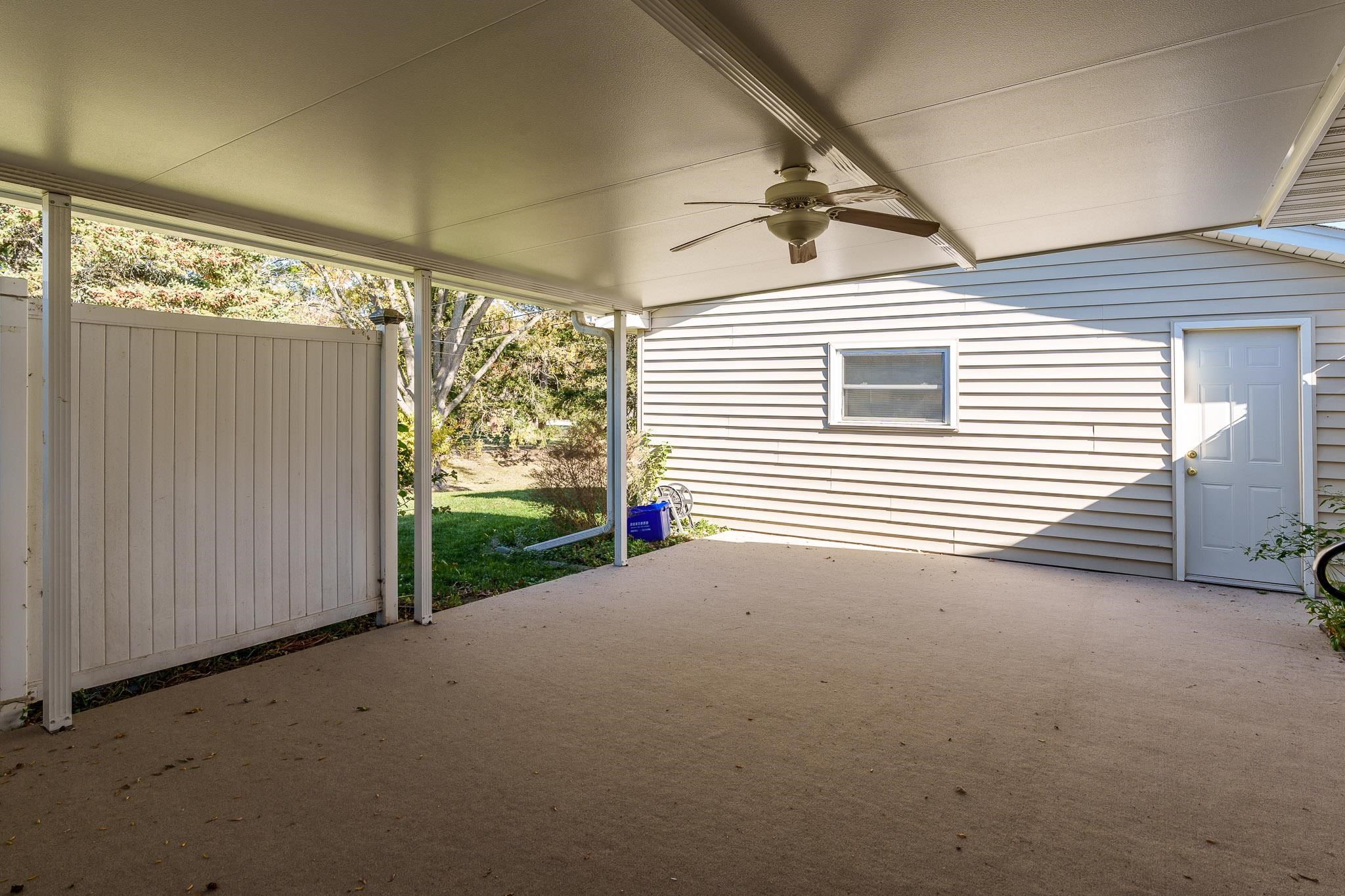 3332 Wesleyan Avenue Rockford, IL 61108 - Photo 40 of 45 a view of a garage