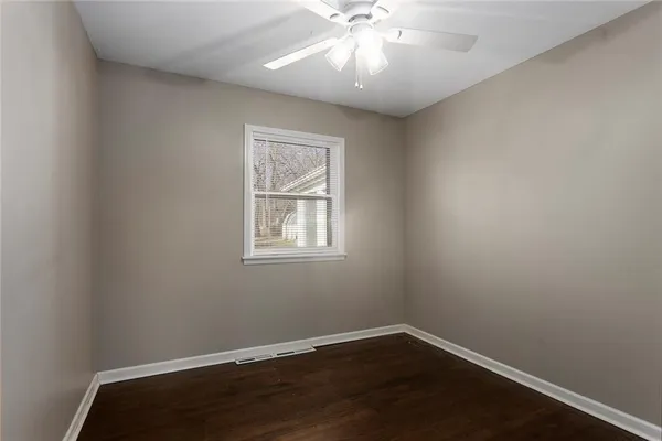 $239,000 | 902 Southwest Lea Drive, Lee's Summit, MO 64081